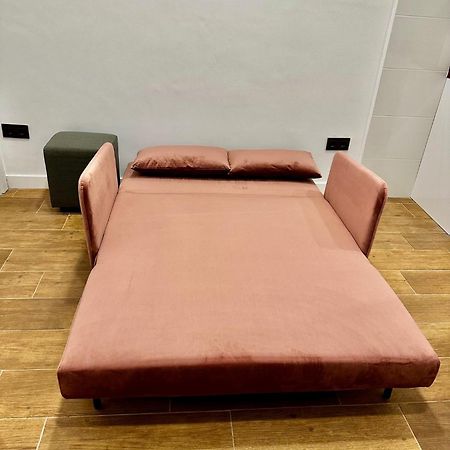 Love Fuencarral Apartment Madrid Ngoại thất bức ảnh