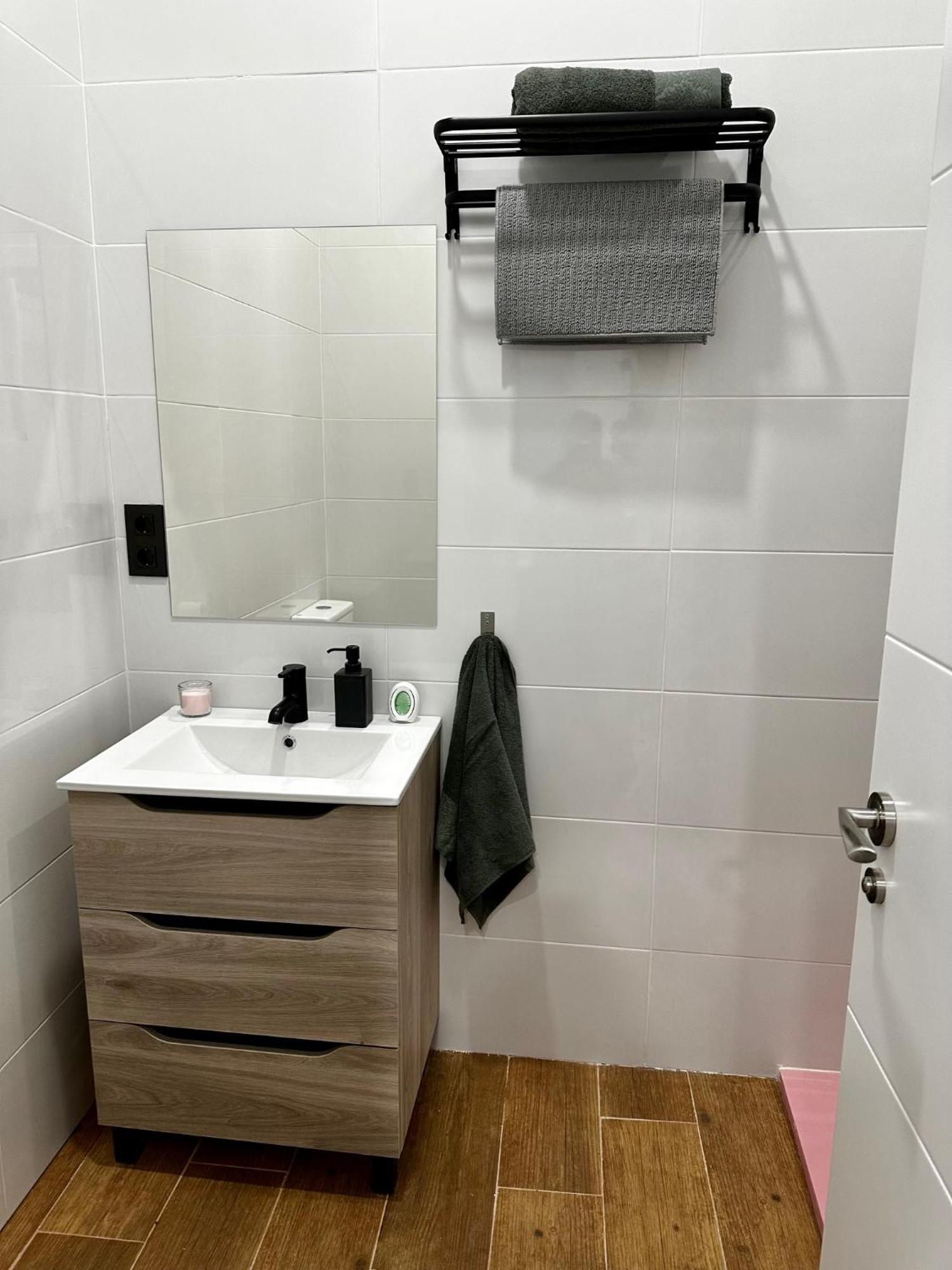 Love Fuencarral Apartment Madrid Ngoại thất bức ảnh