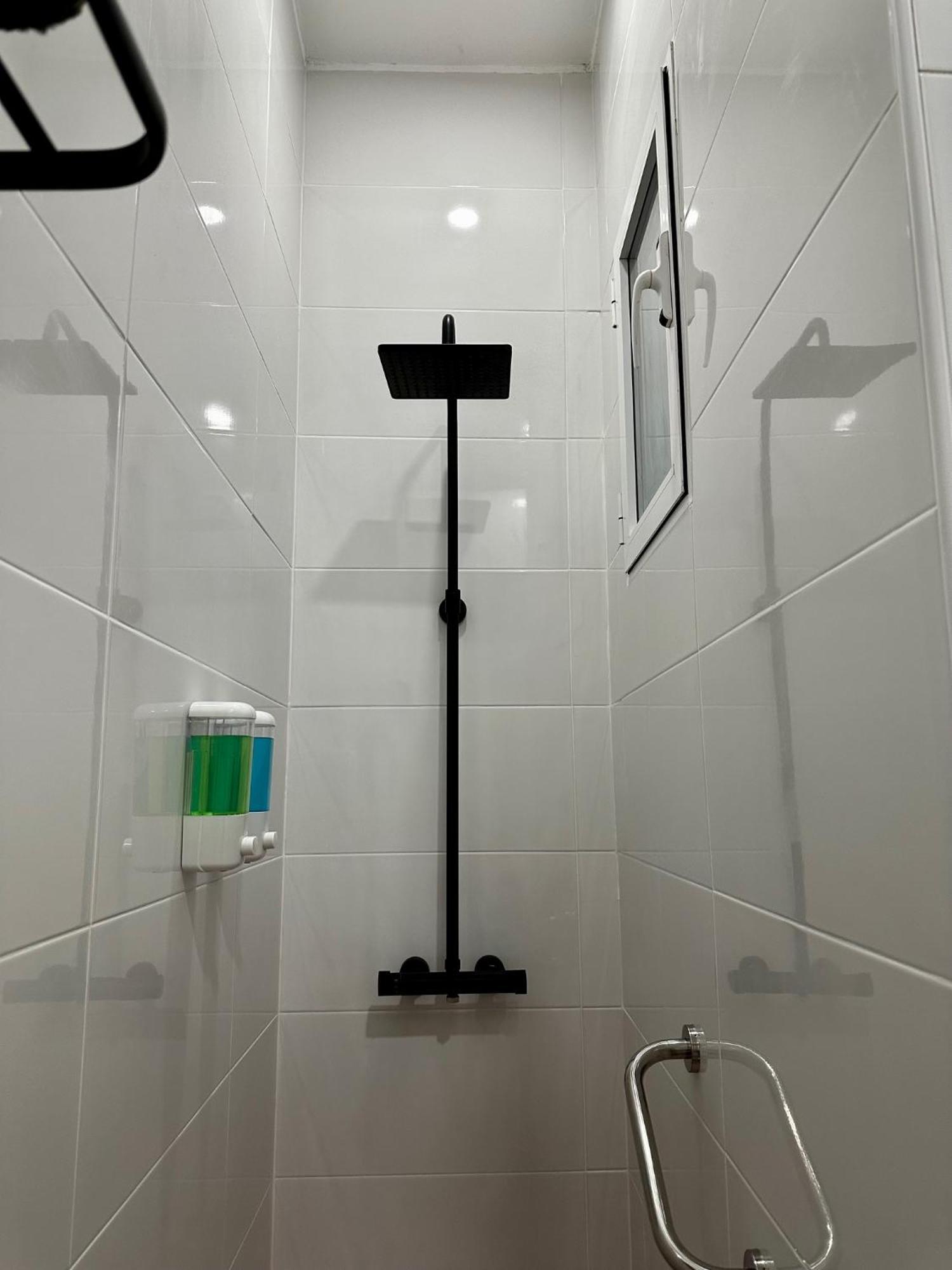 Love Fuencarral Apartment Madrid Ngoại thất bức ảnh